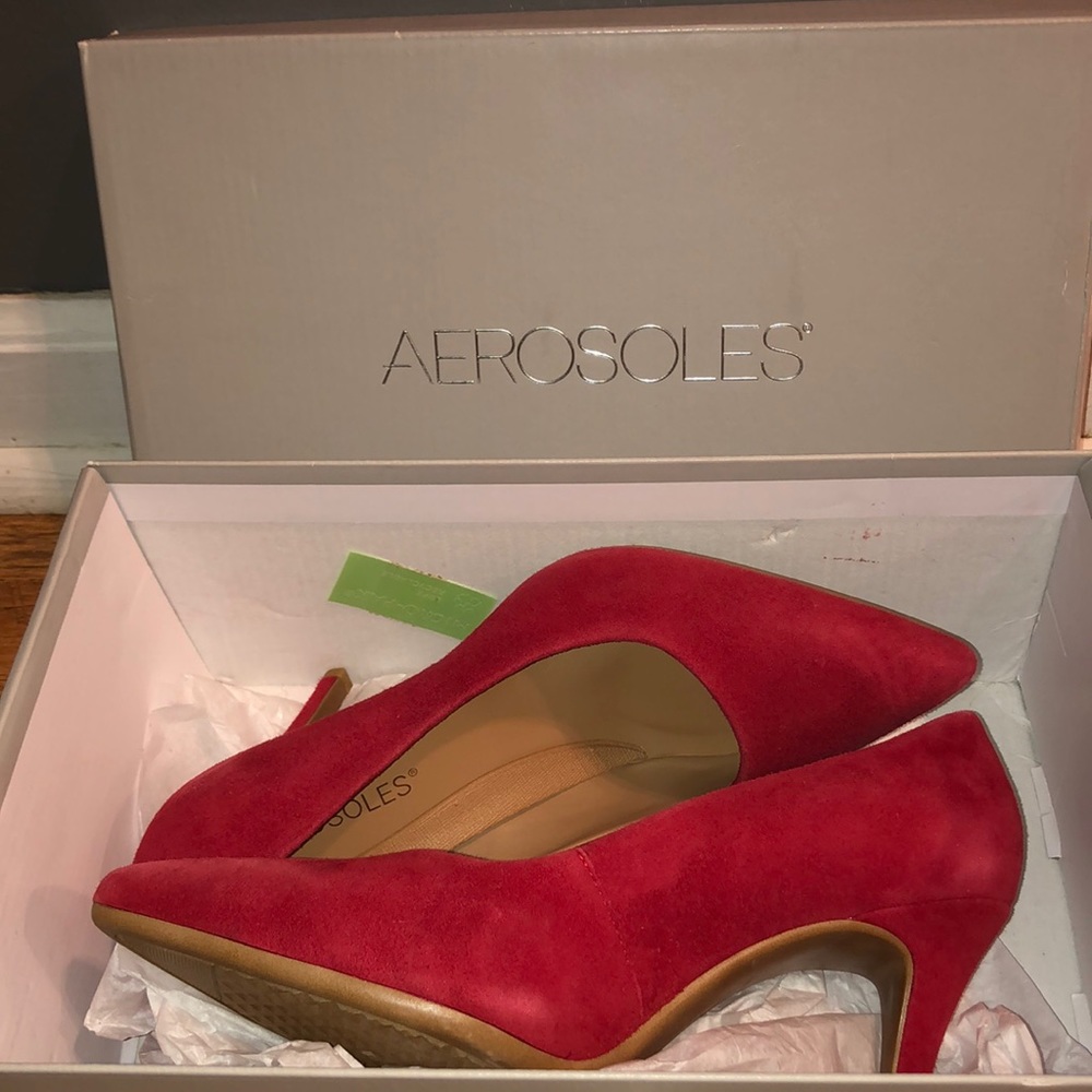 Red Suede Aerosoles Pumps